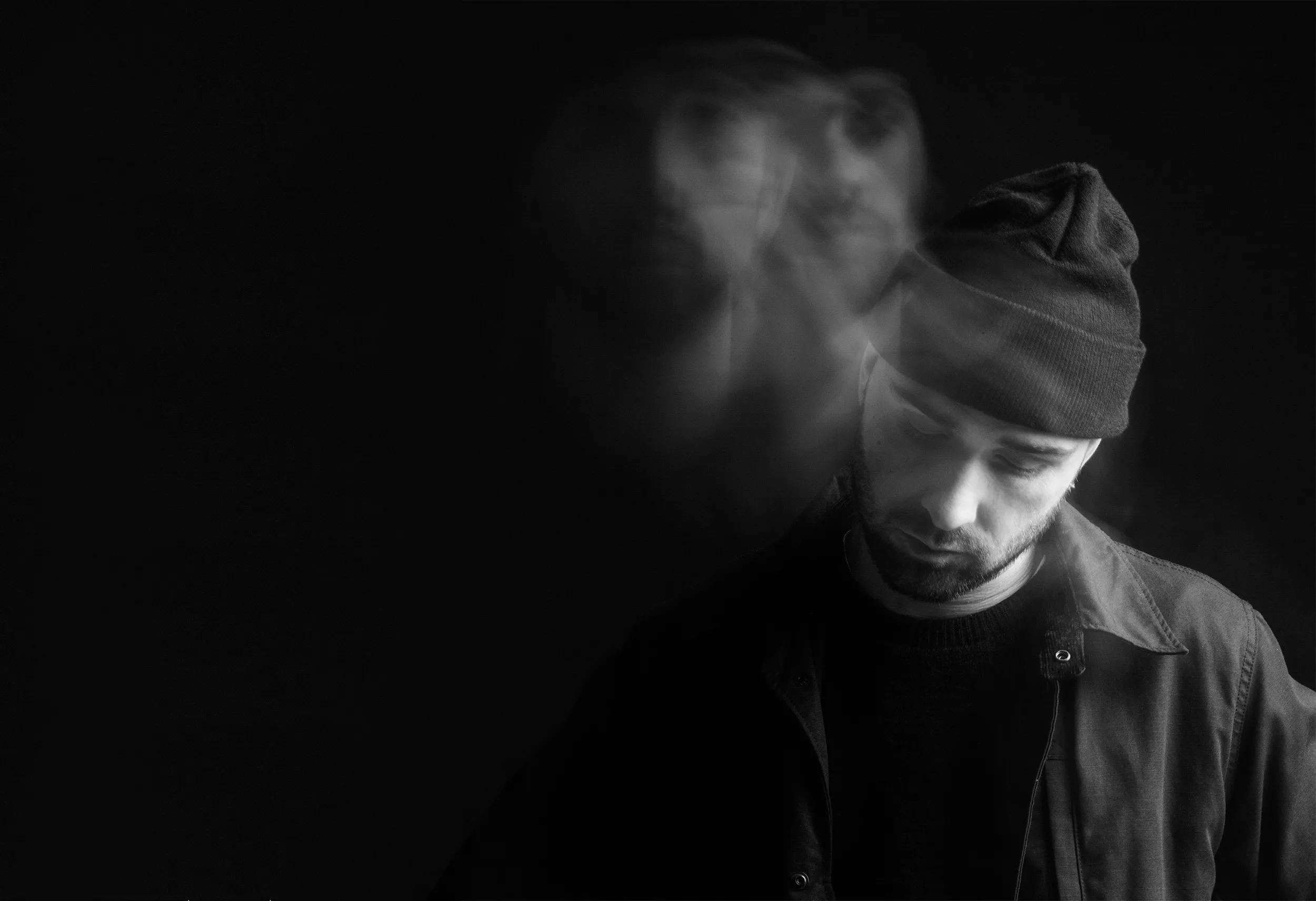 Videoaktuelle Niki Bernard holder selskab i Pumpehusets Byhave