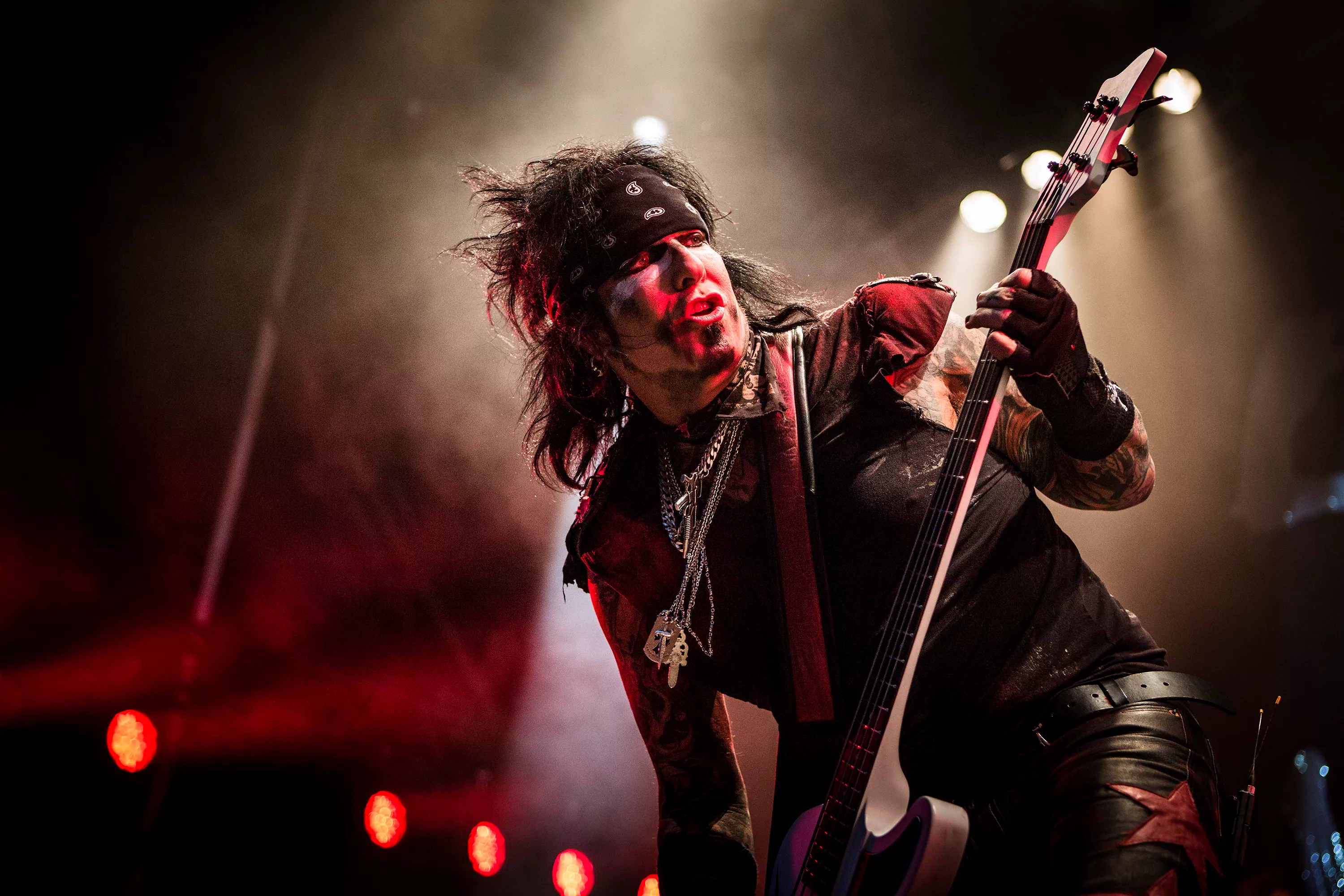 Nikki Sixx tar tillbaka våldtäktshistoria – "Jag har ingen aning om varför den är med"