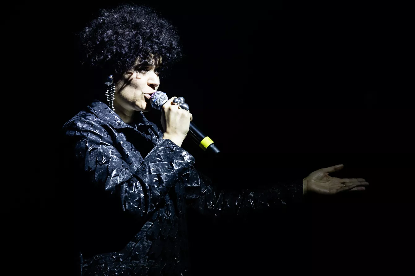 EFTER FEMSTJERNET DEBUTALBUM: Nu tager Nana Rashid på Danmarksturné