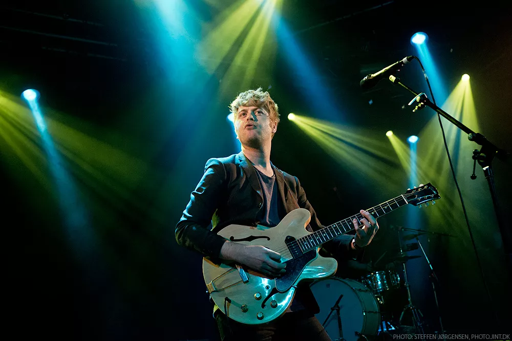 Hør Christian Hjelm fortolke Nephew