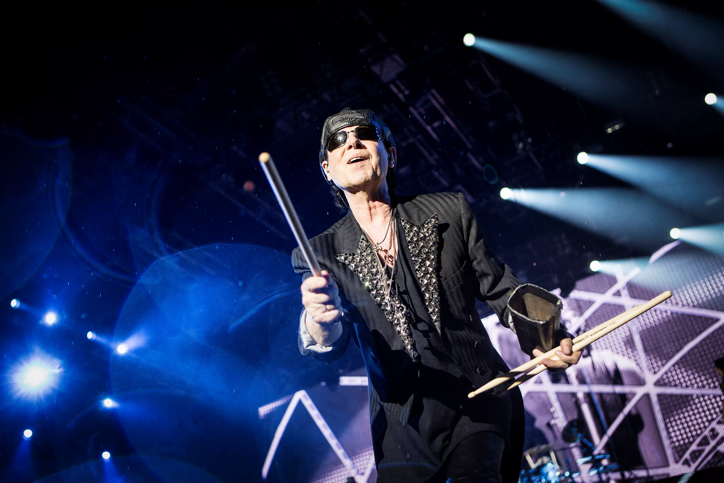 Al magt til Mikkey Dee & Scorpions