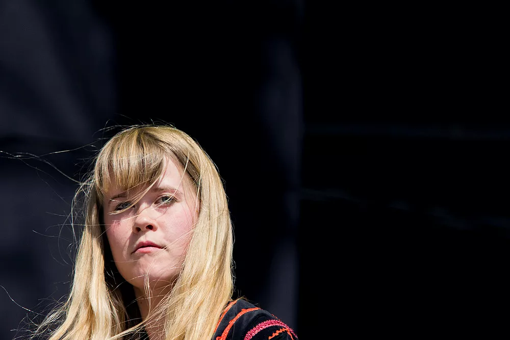 by:Larm fredag – svenskerne strammer sig an