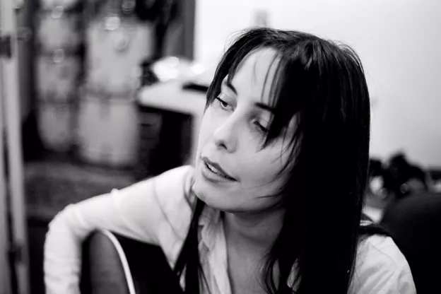 Smukt singer-songwriter-udspil med færøsk kolorering