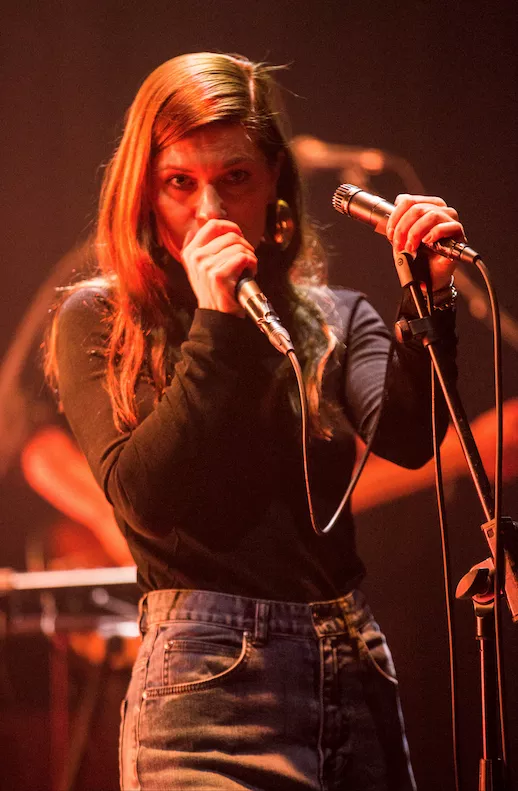 Seks smukke serveringer fra Swan Lee-sangerinden