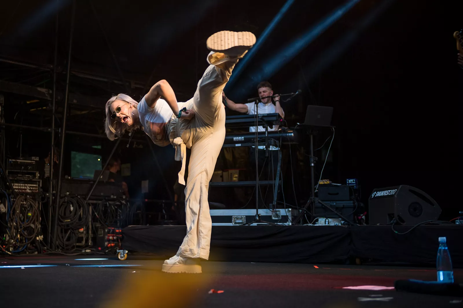 Återvänder till Sverige