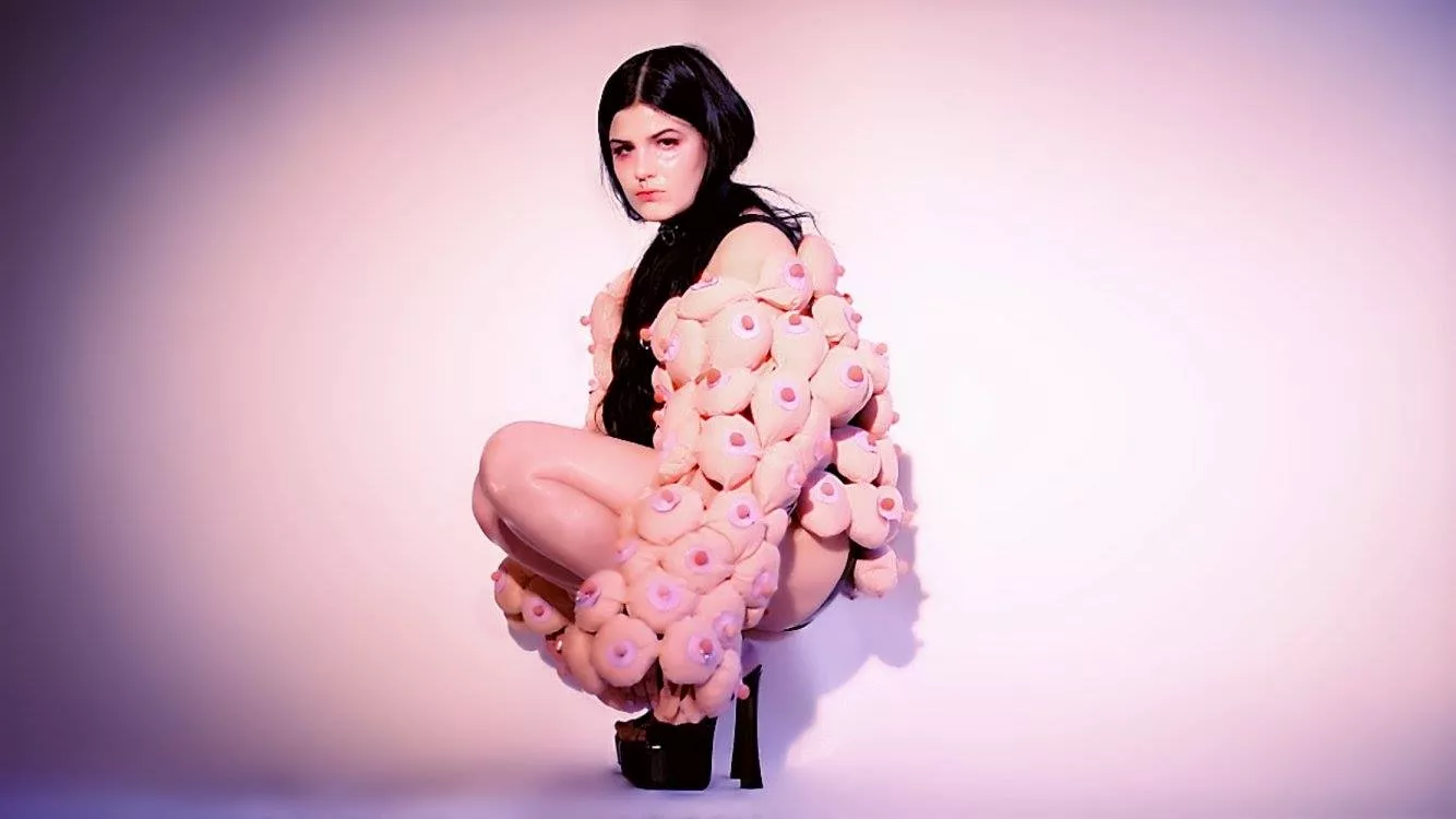 PREMIÄR: Lizette Lizette – Queerbody (Remixes)