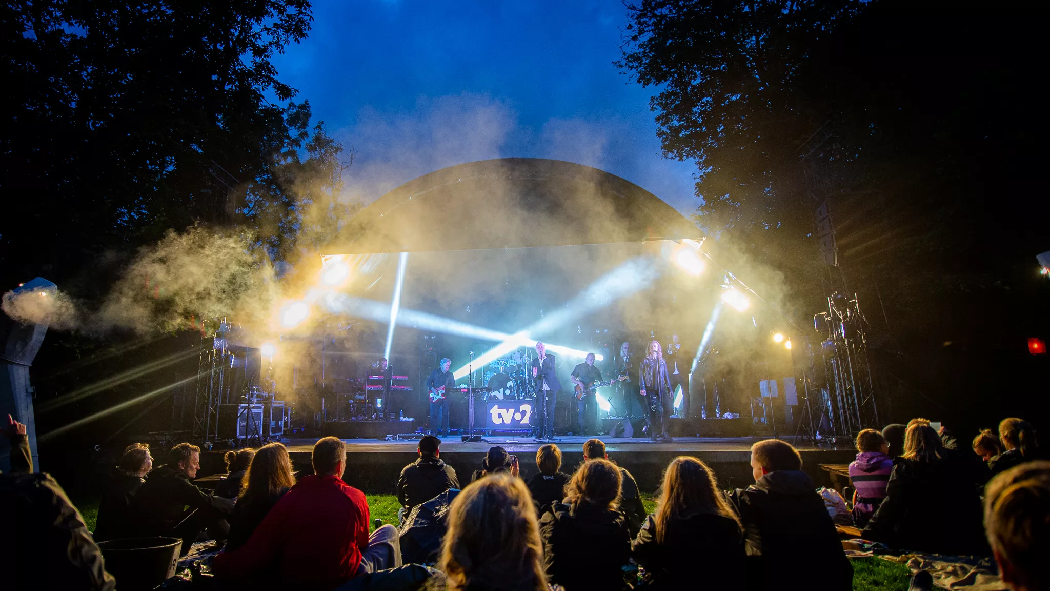 Efter kæmpesucces: Nyt koncertkoncept rykker indendørs og vil revolutionere branchen