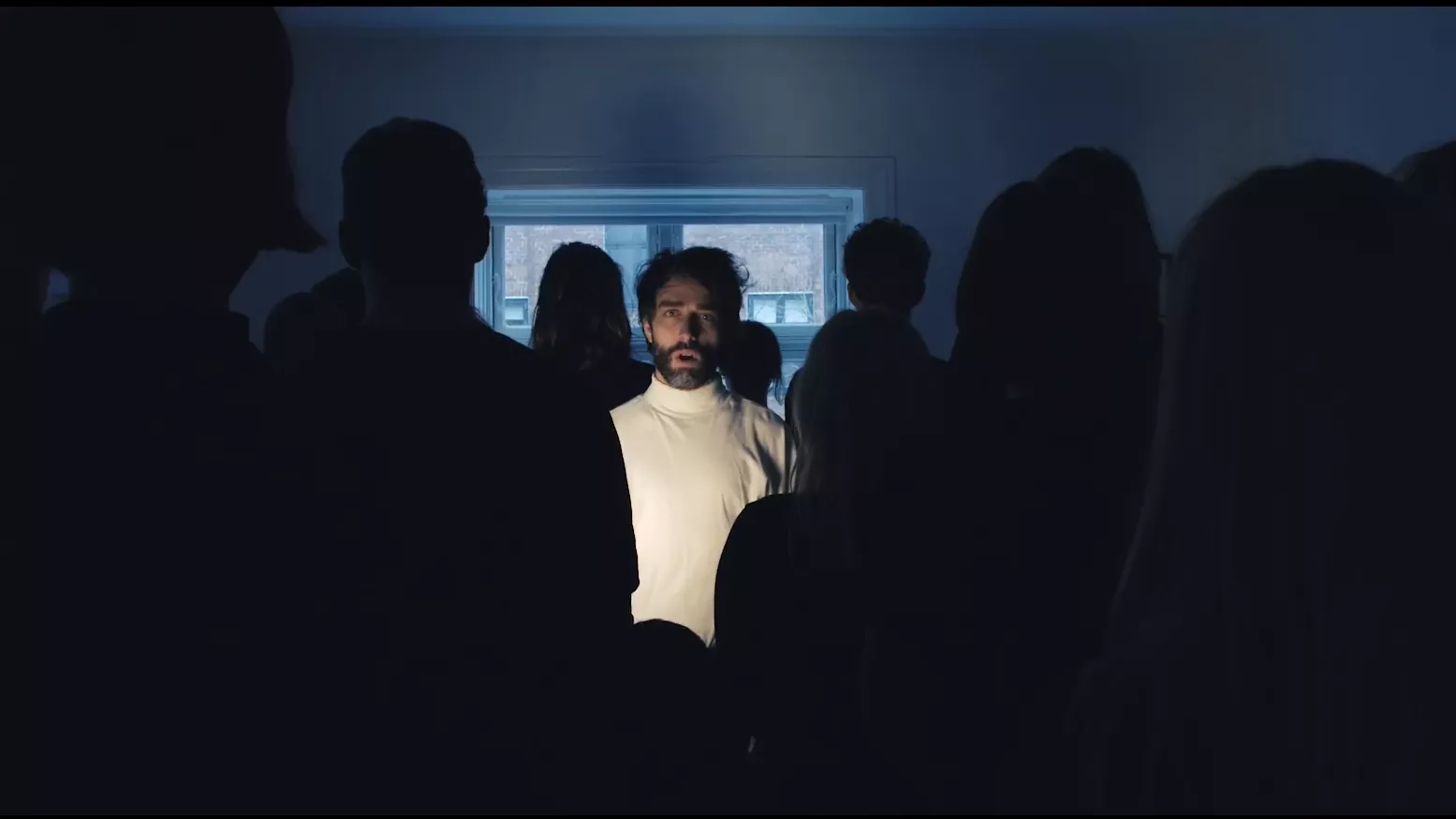 Kaspar Kaae byder weekenden velkommen med ny video