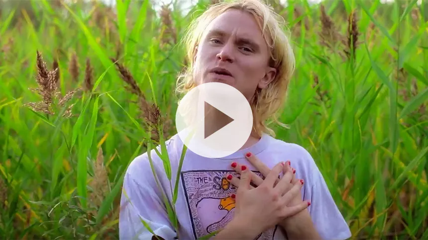 Video: Bisse anmelder livet til seks hjerter