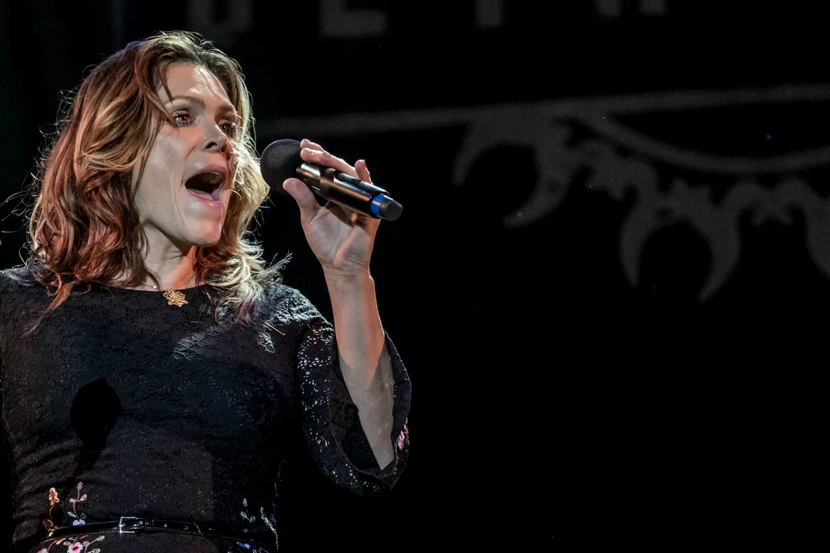 Amerikanske Beth Hart har opbygget et loyalt, dansk publikum gennem årene. Her ses hun på Smukfest i 2017. Foto: Kim Matthäi Leland