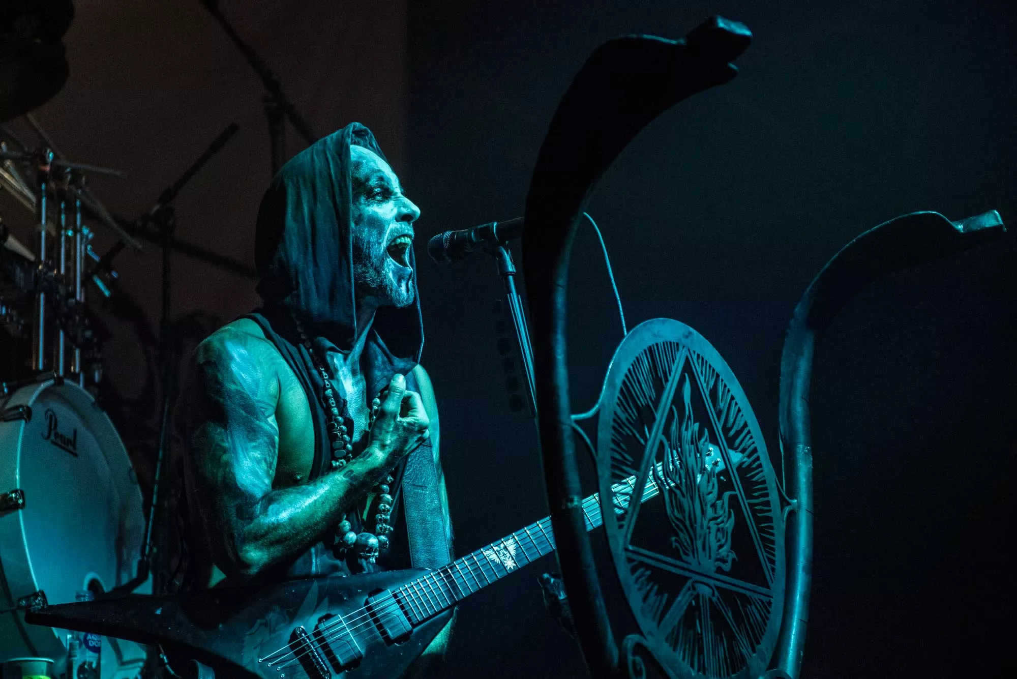 Tungt metalpaket till Sverige