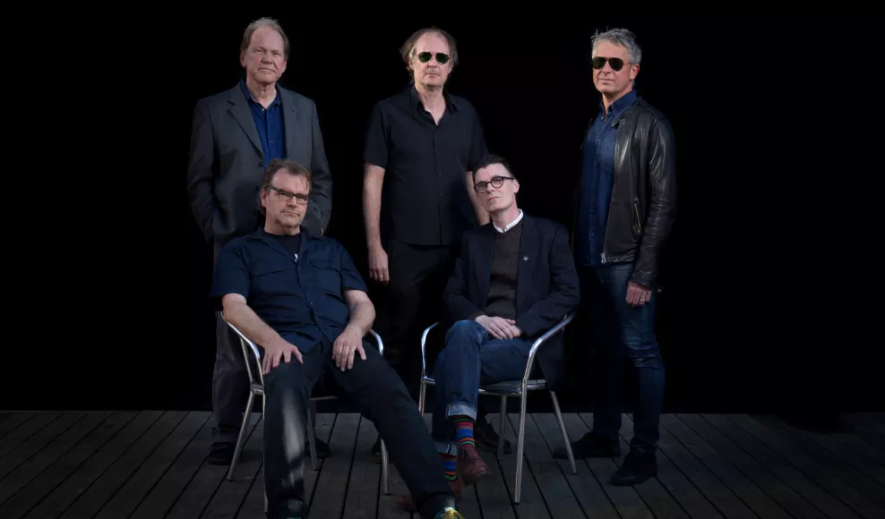 PREMIÄR: Torsson tacklar jultiden x 2