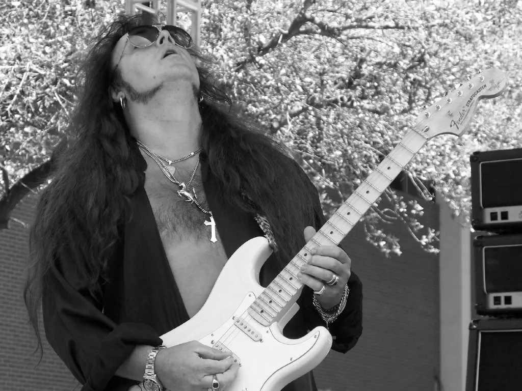 Lyssna till Yngwie Malmsteen i sommar