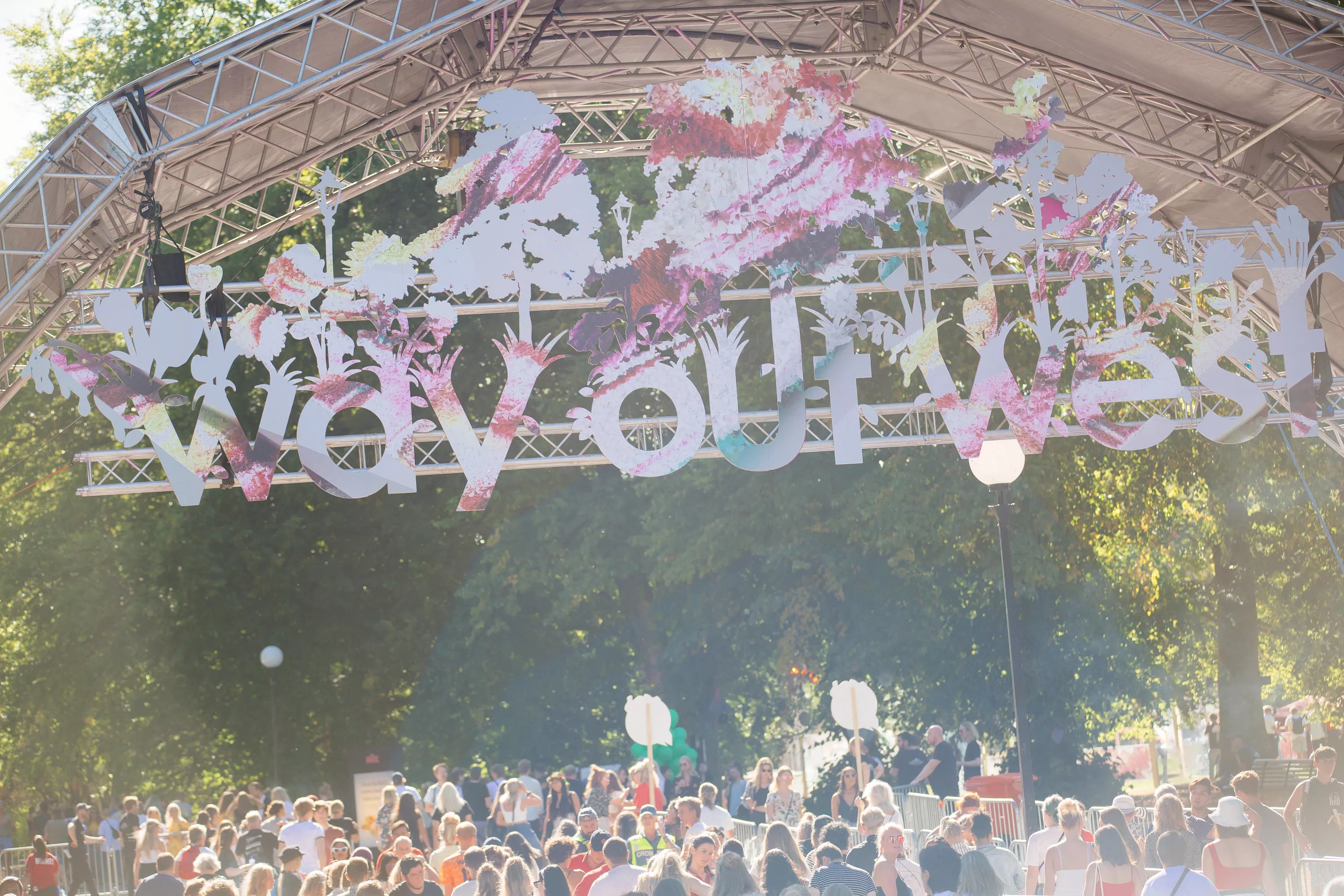 Vad händer egentligen på Way Out West?