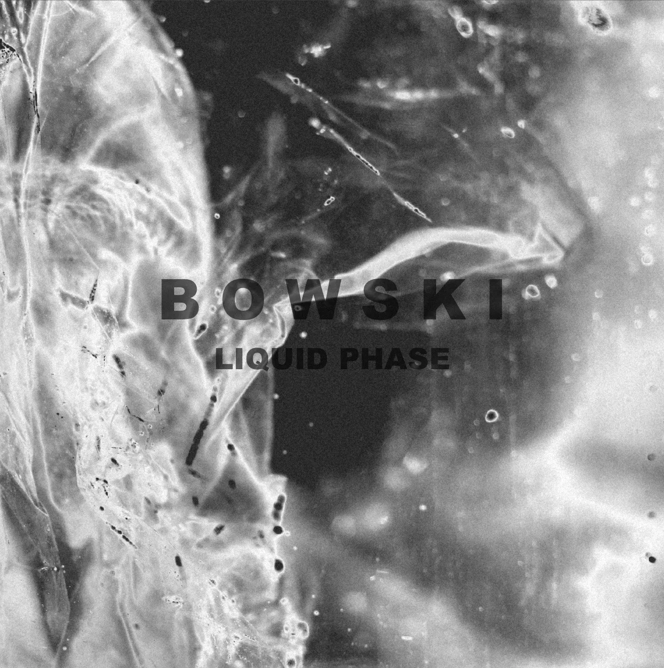 PREMIÄR: Om att hålla sig i flytande fas