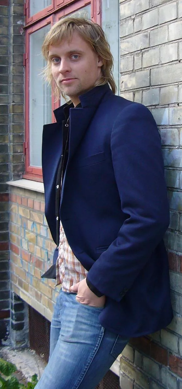 Tue West med flere til velgørenhedsfest i Århus