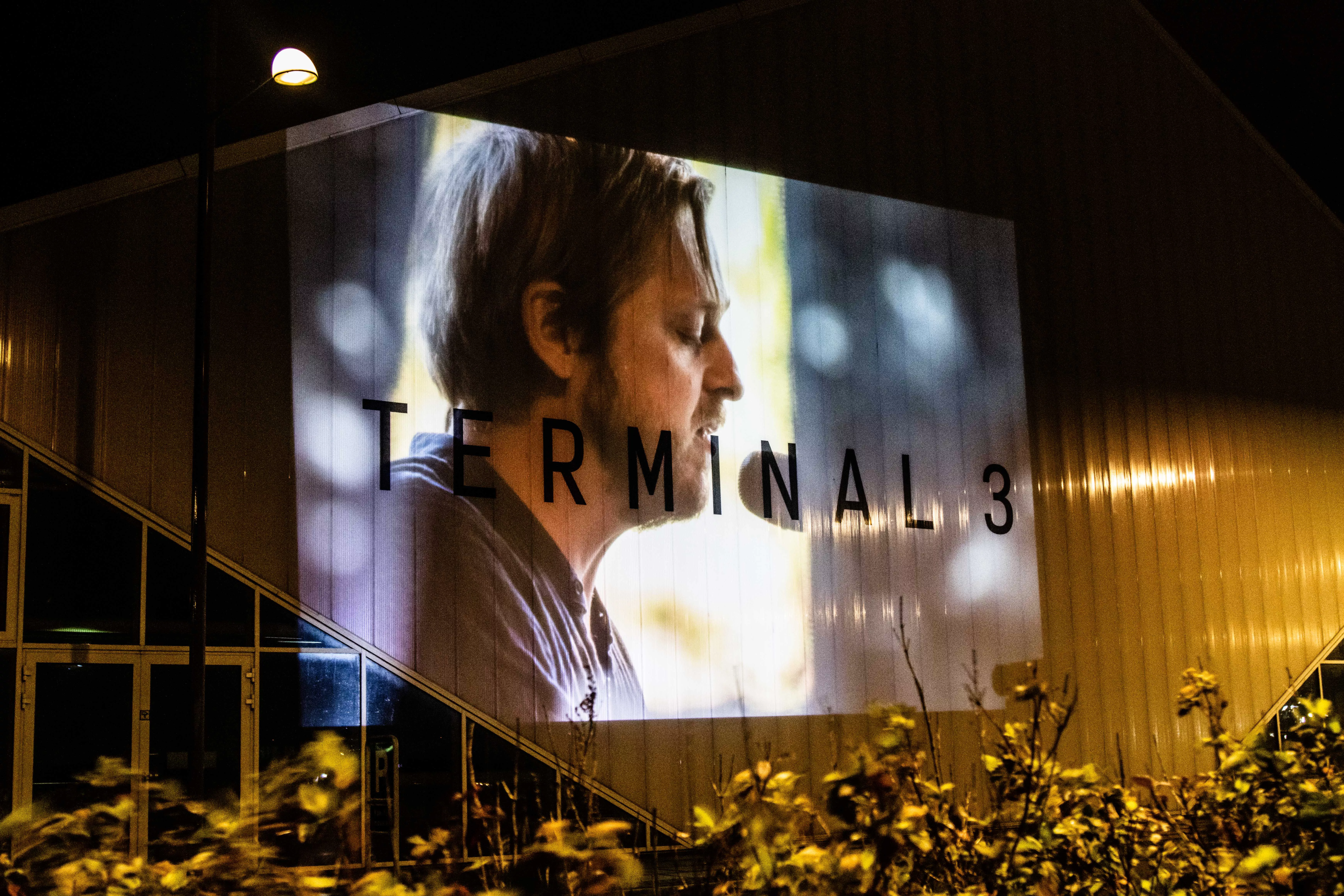 FOTOSERIE: Fotograf sætter fokus på lukkede spillesteder og trængte musikere