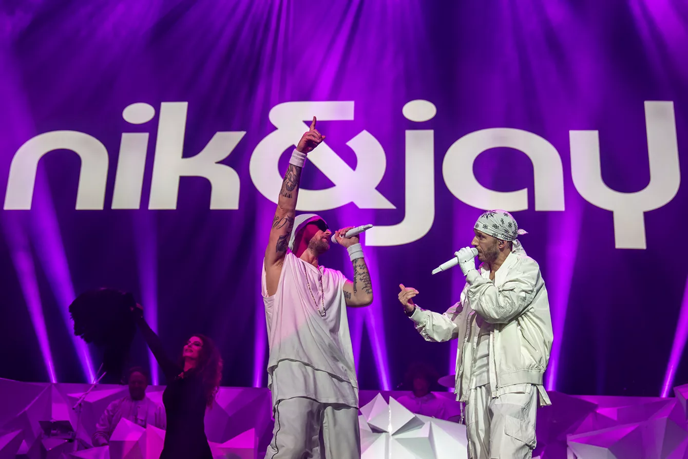 SOM EN FJEDER: Nik & Jay klar med koncertdatoer - inklusive intim friluftskoncert