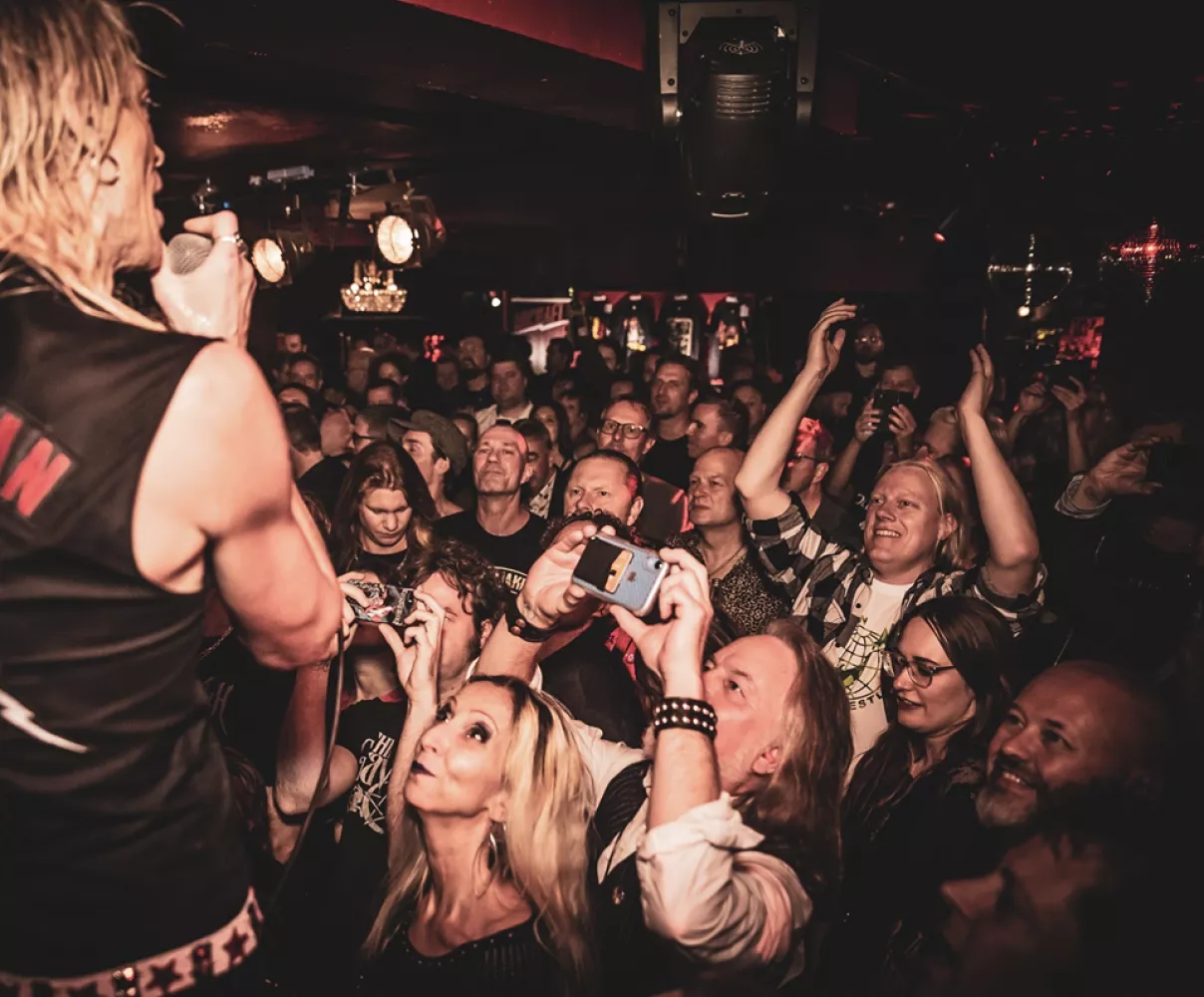 Akutpulje udelukker privatejede spillesteder fra økonomisk støtte 