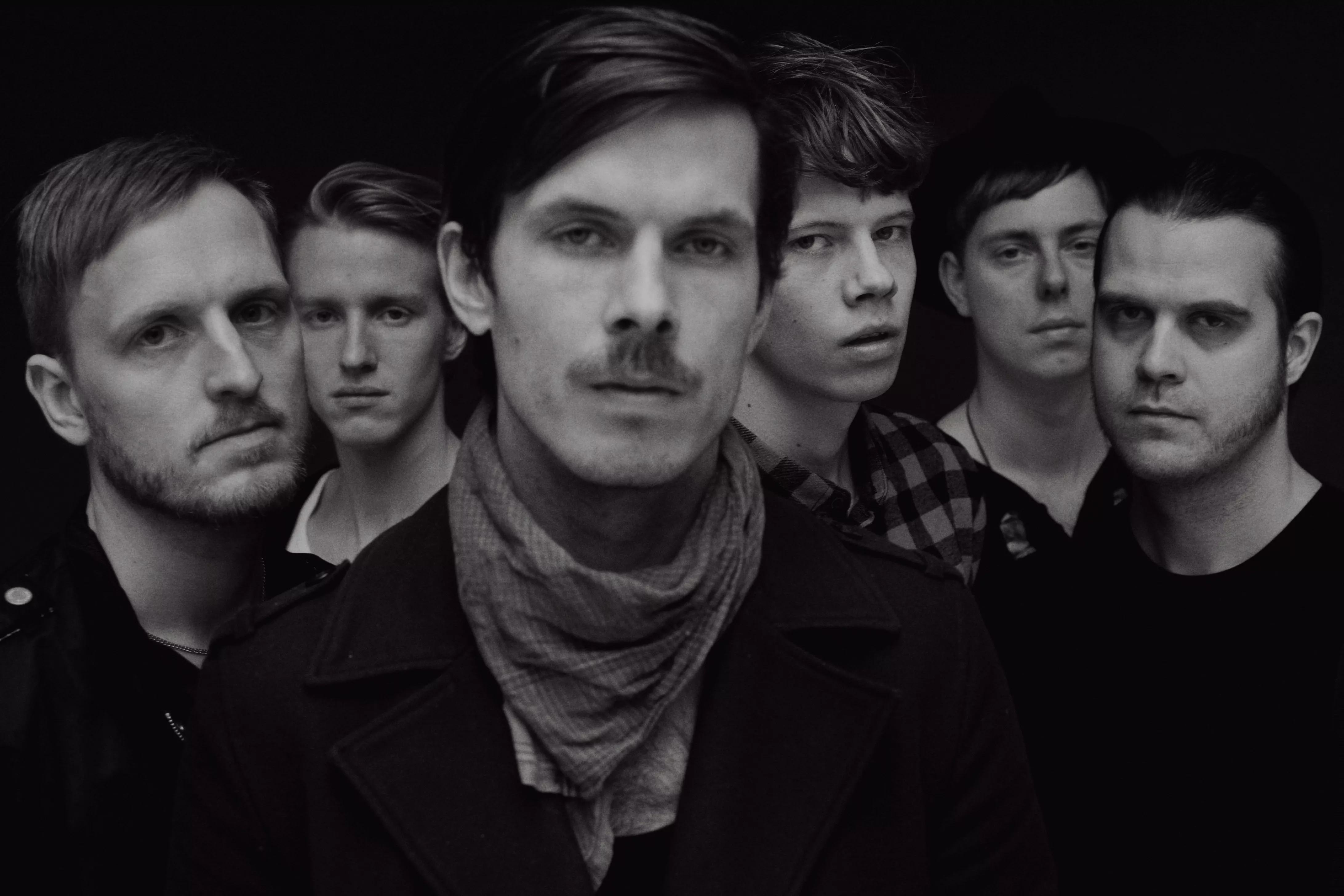 Let Me Play Your Guitars Spot-flirt bliver til turné