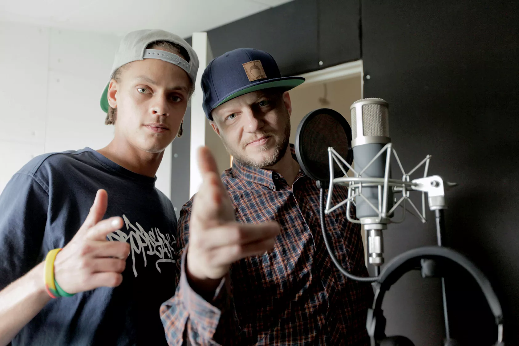 Opturs-"kakofoni" på Kakas debutalbum Alle Kigger