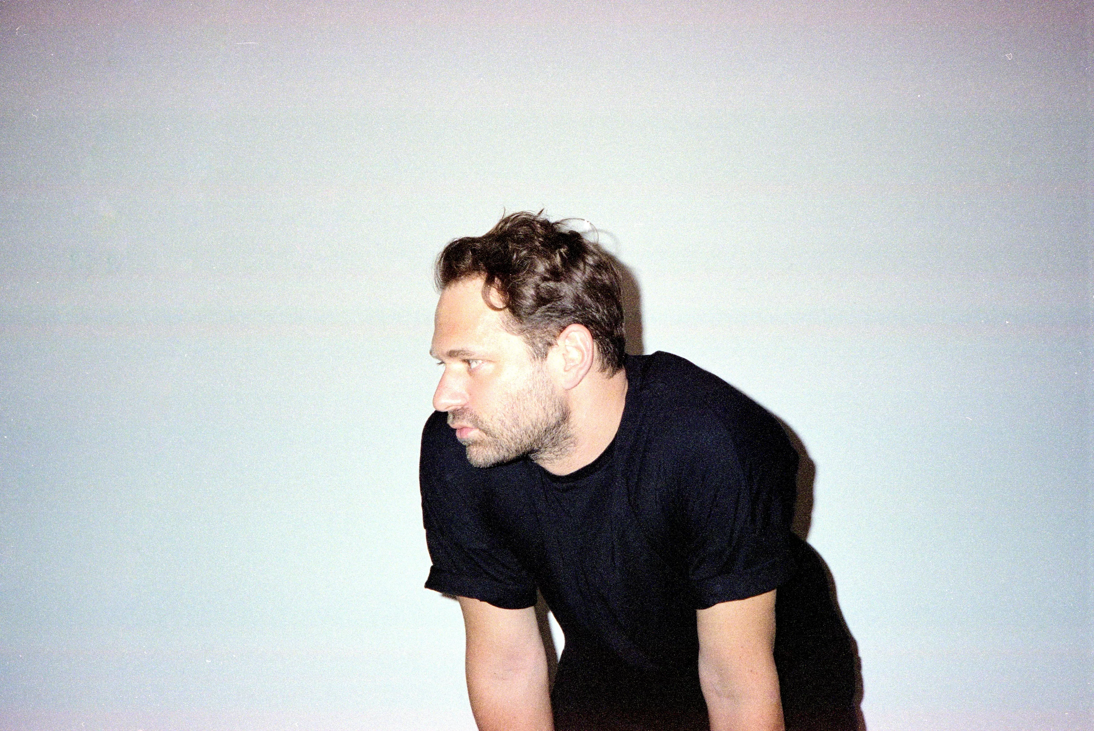 «Mystisk popstjerne» inntar snart hitlistene