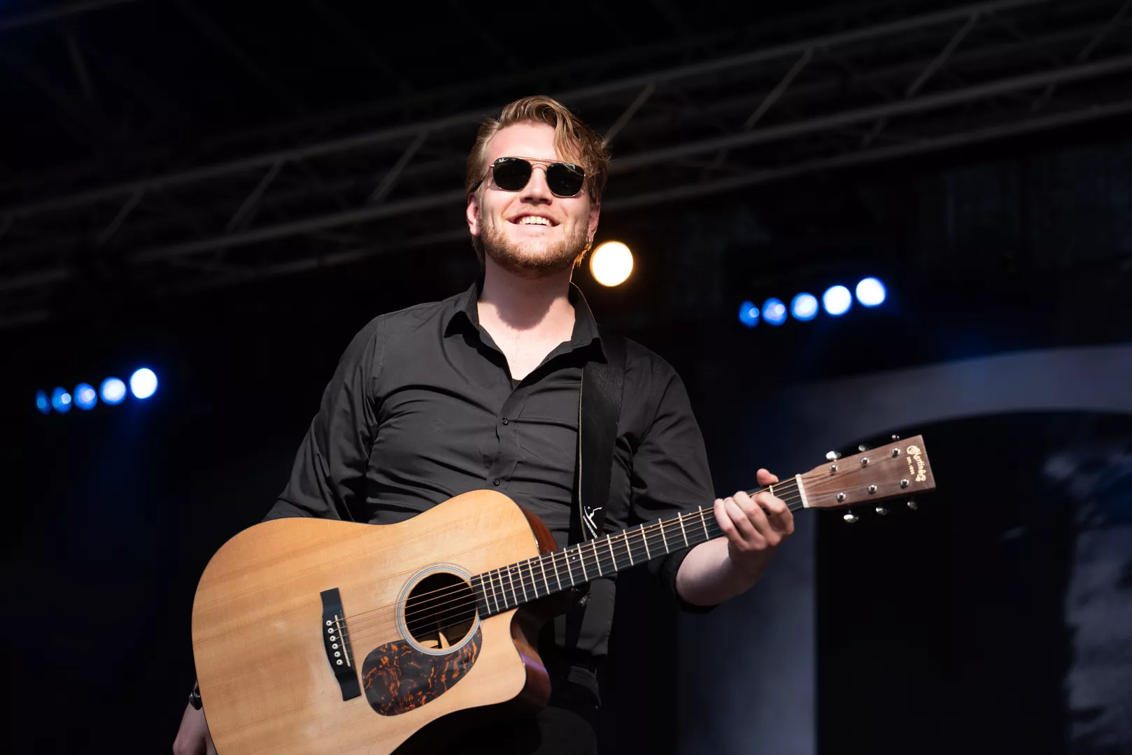 Et sønderjysk kagebord af instrumenter, hits og komisk timing