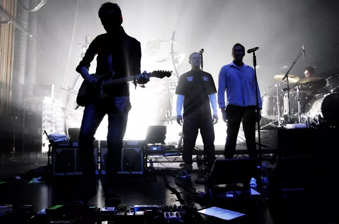 Faithless sätter sina sista spår