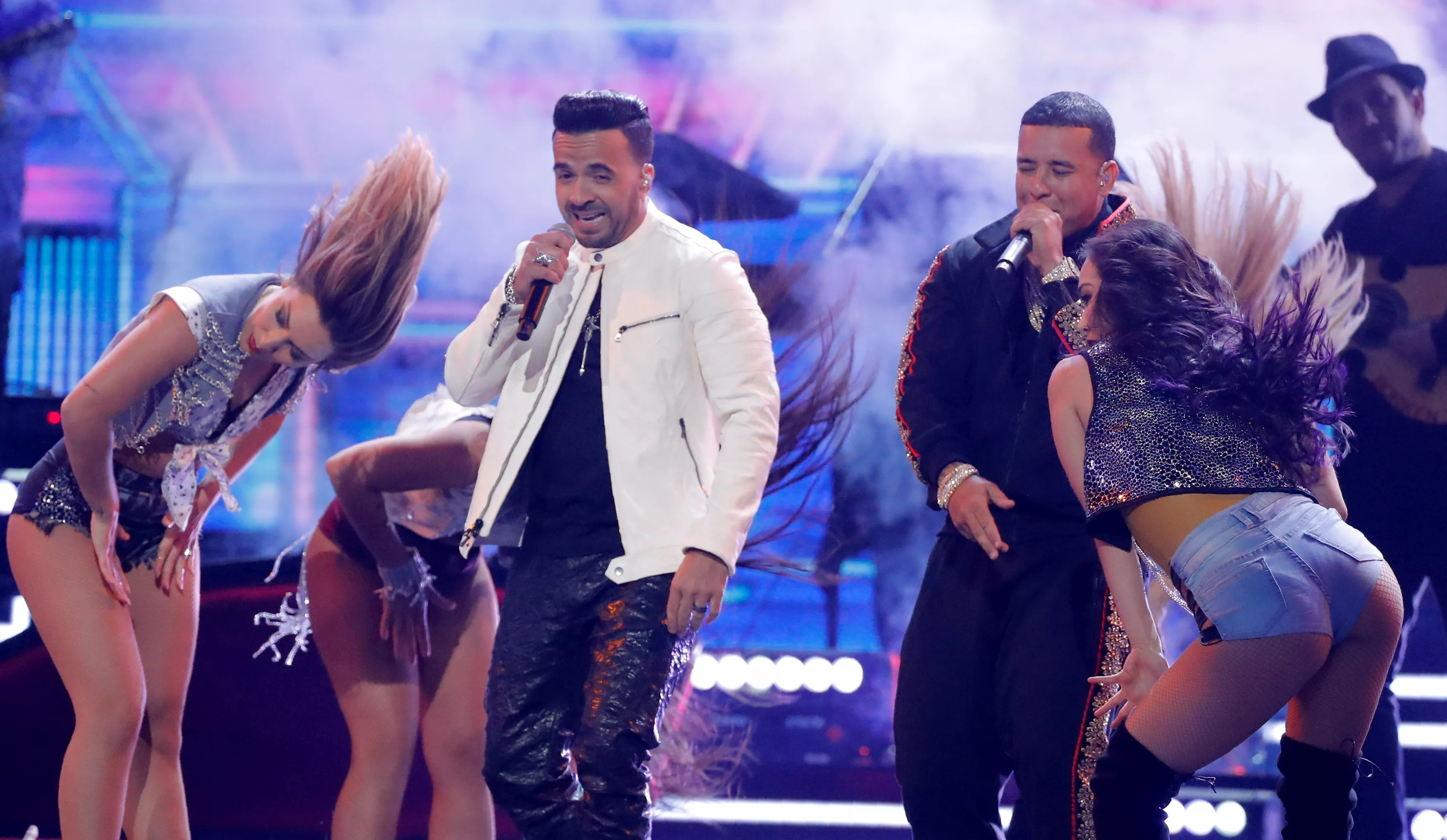 Nå dominerer «Despacito» også på glattisen