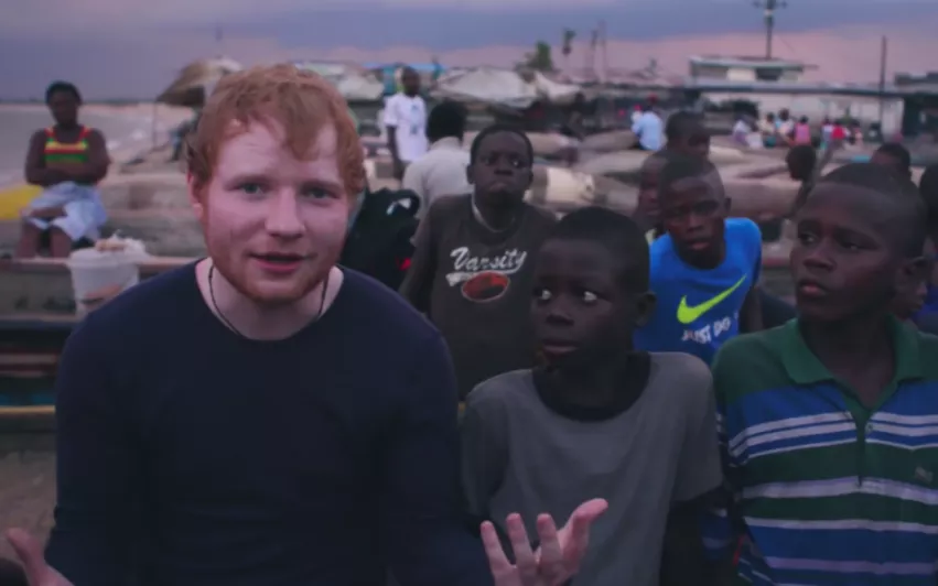 Ed Sheeran anklagas för fattigdomsporr