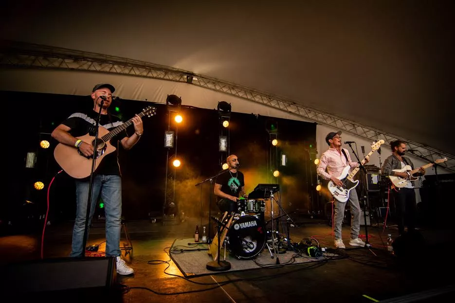 Pragtfuld provinskoncert med de drevne dansktop-drenge