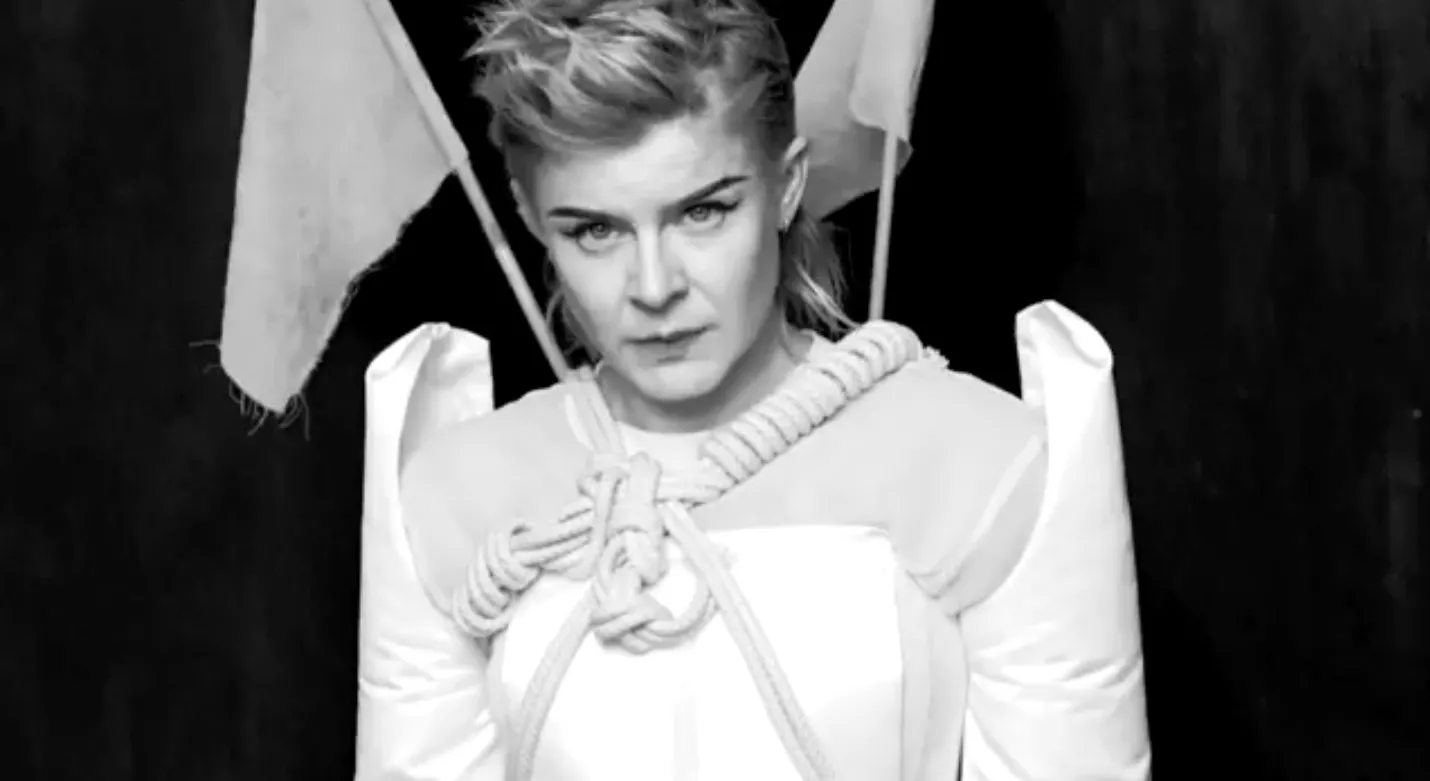 Se Robyn & Röyksopps nya video