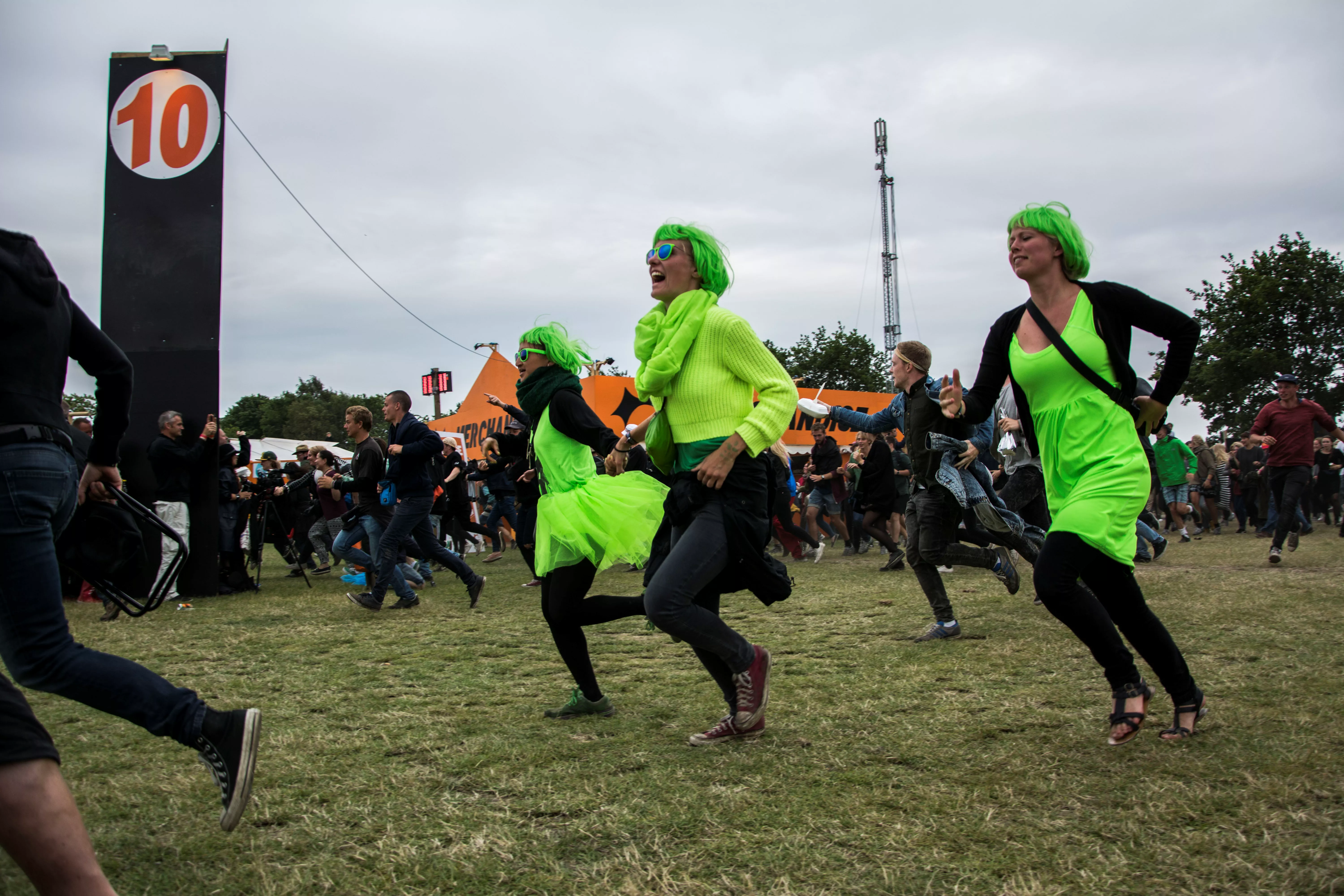 Stor billedserie: Festivalpladsen åbnede i Roskilde
