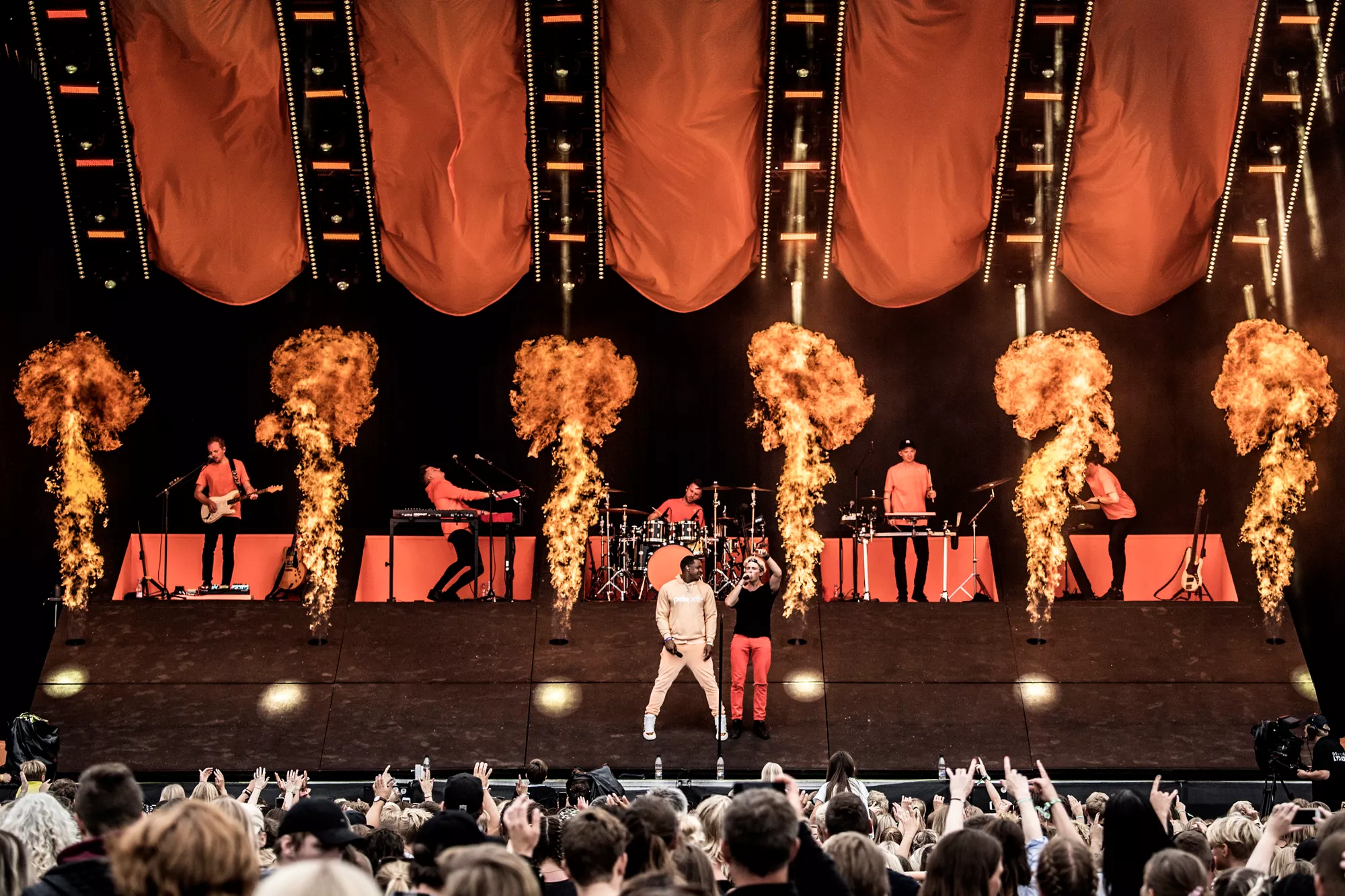 Klasseoptræden af fuldblods entertainer