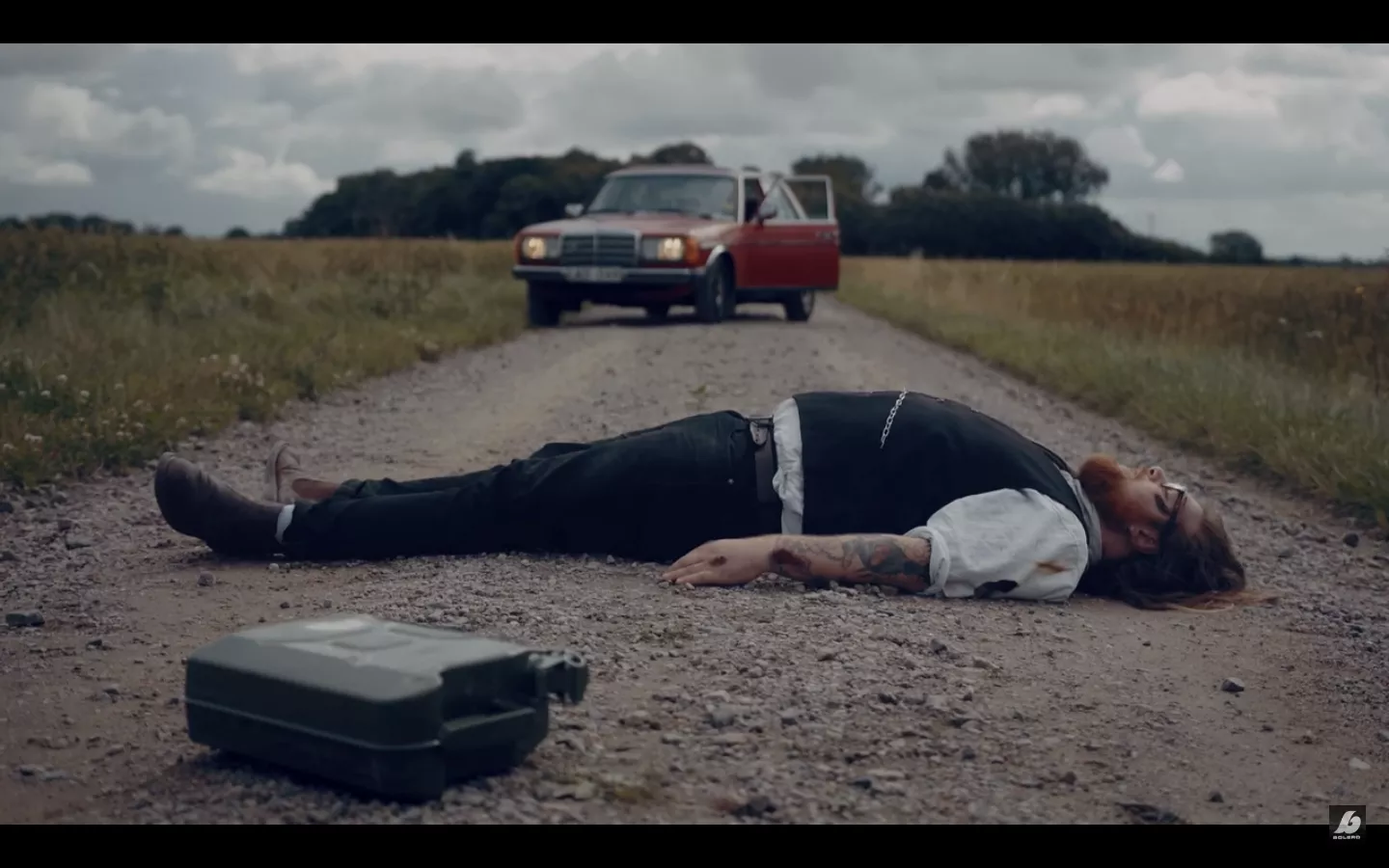 PREMIÄR: Se The White Ravens ursnygga video