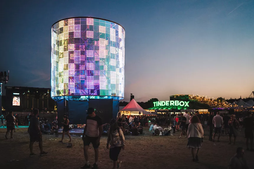 Billede fra festivalen Tinderbox, der støtter KRFTWRK