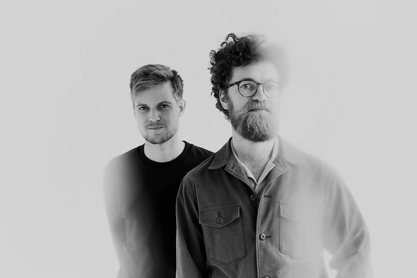 Minimalismens mestre går synth-vejen