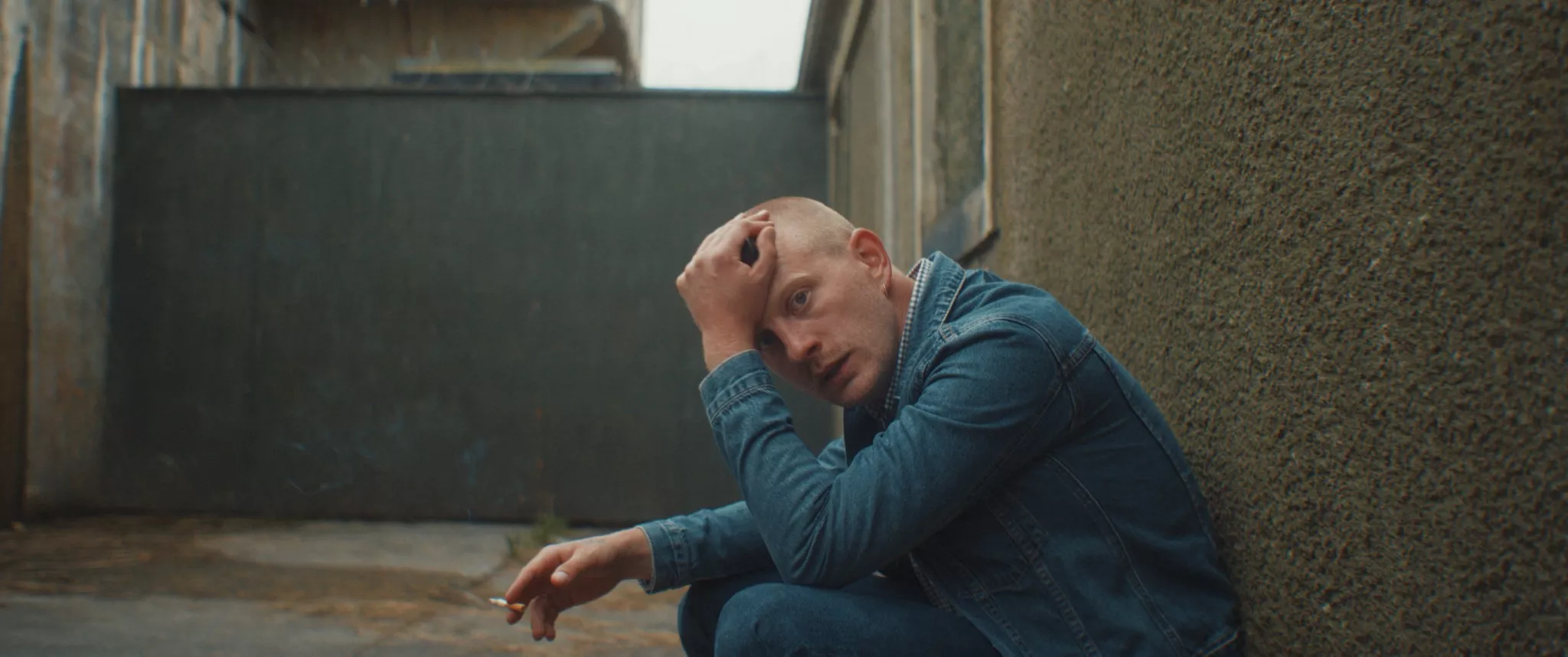 ANMELDELSE: Talentfuld sangskriver søger ro og selverkendelse