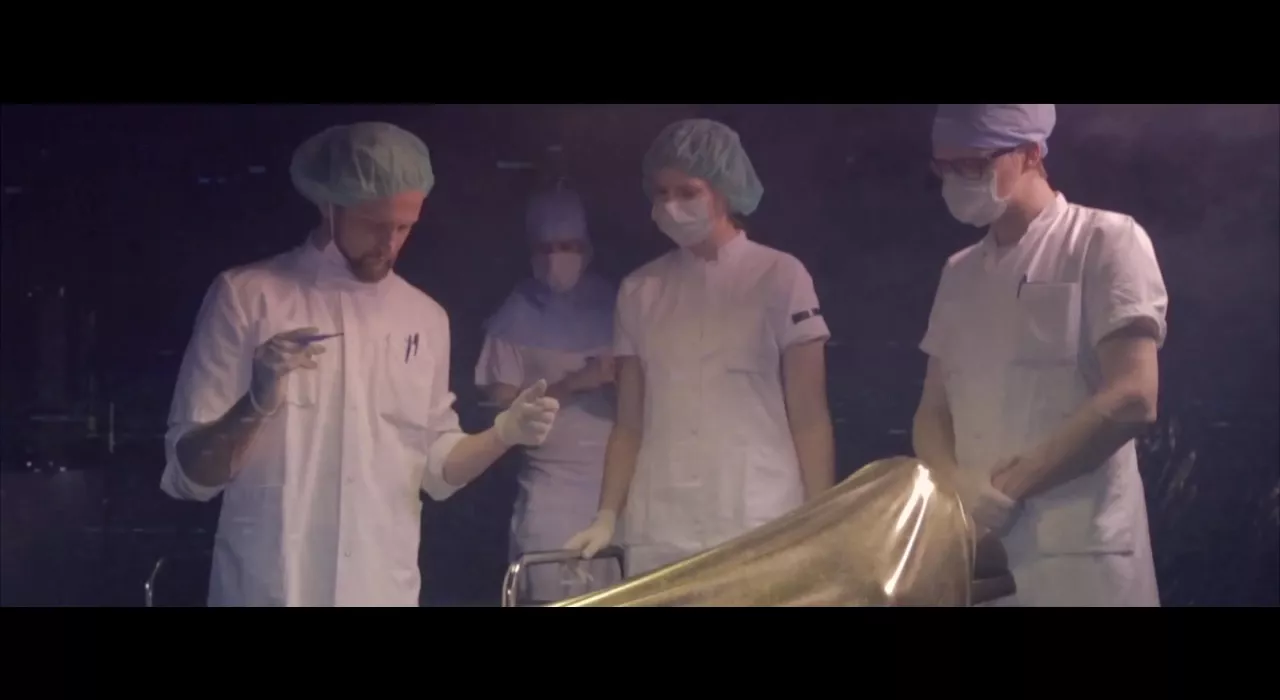 Ny video: LISERSTILLE går gylden fremtid i møde