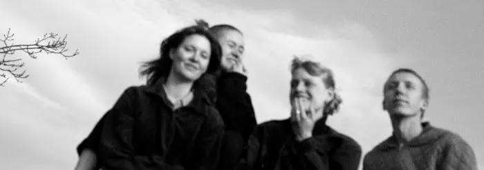 ANMELDELSE: Stilsikker legeplads med beklagelige mangler