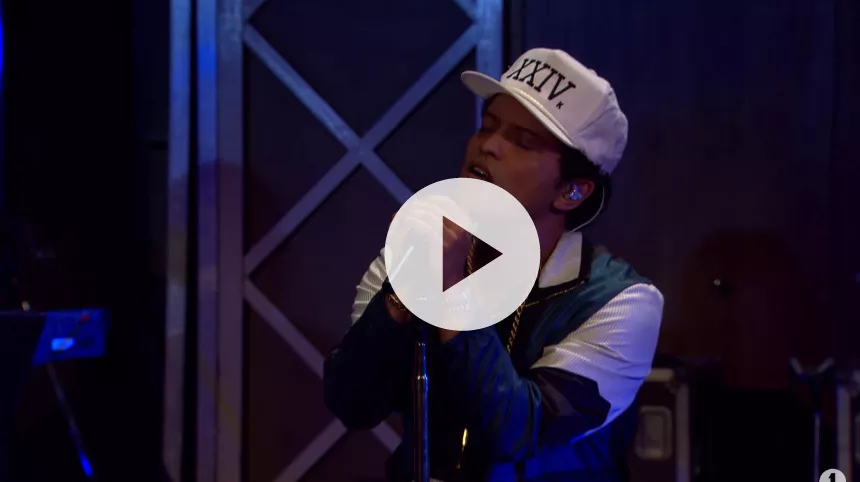 Bruno Mars fremfører dybfølt cover af Adeles "All I Ask"