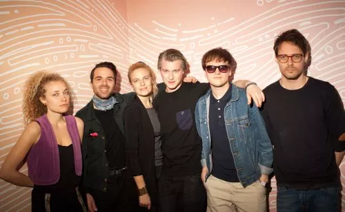 Choir Of Young Believers får internationale roser