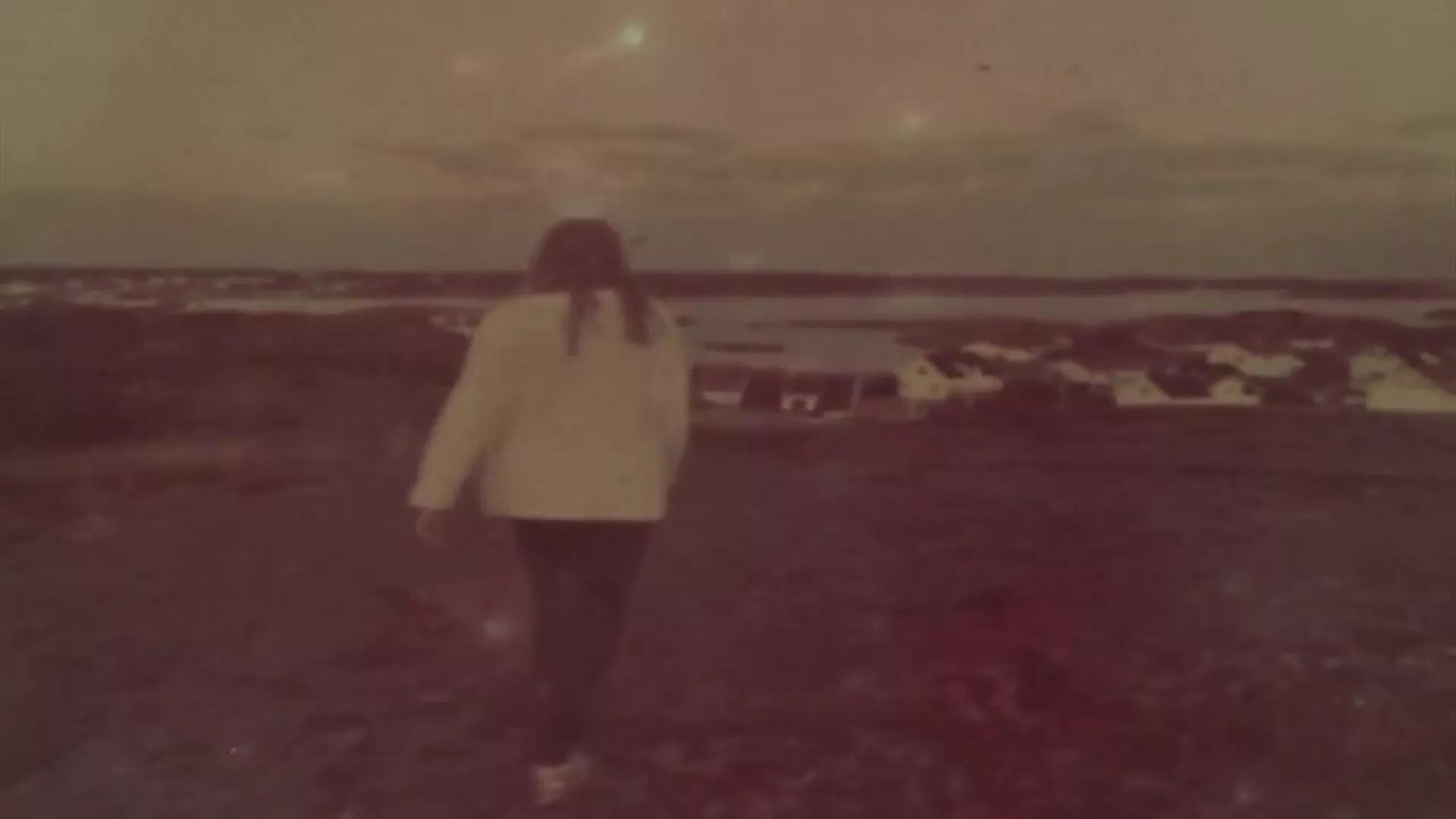 VIDEOPREMIÄR: Runtom Knuten fångar sommarkänslan