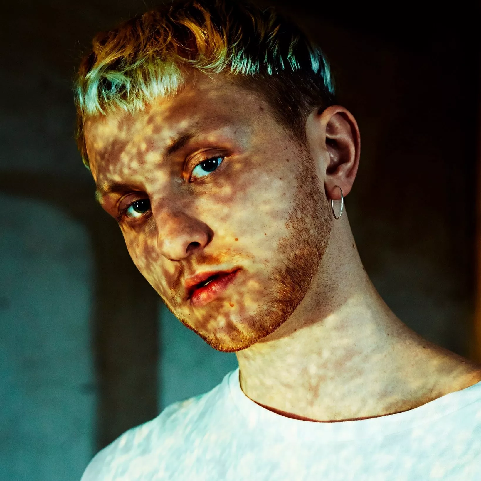 Stundtals gripande vackert debutalbum