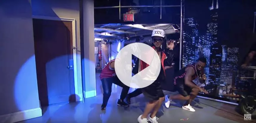 Se Bruno Mars fremføre ny musik i ”Saturday Night Live”
