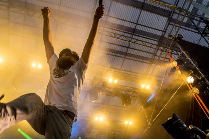 Dancehall-hitparade med hjerte og hjerne