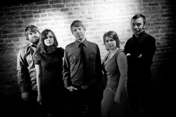 The Low Frequency In Stereo returnerer