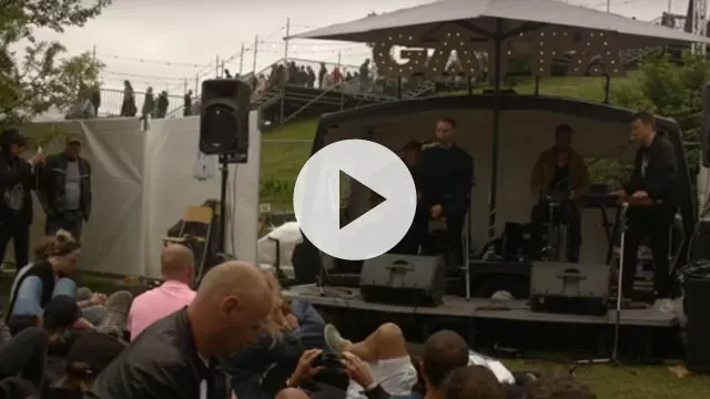 Video: Se tændt Turboweekend fremføre hittet "Trouble Is" i GAFFAs stand på Tinderbox