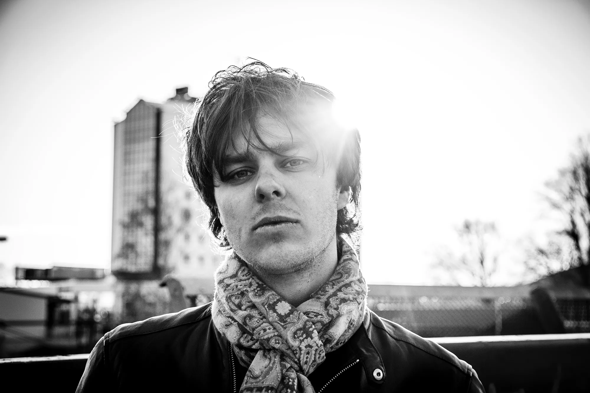 PREMIÄR: Mando Diao-medlemmens nya popfynd – Joel Burman