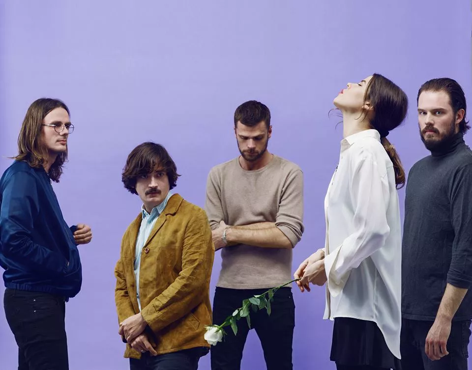 Video: Se og hør nyt nummer med Coco Moon